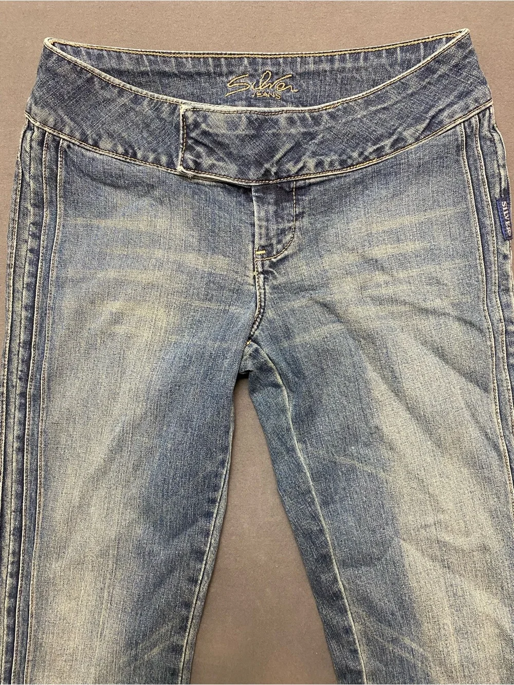 Silver Jeans Women’s Light Wash Blue Denim Bootcut Low-Rise Jeans Size 28/34